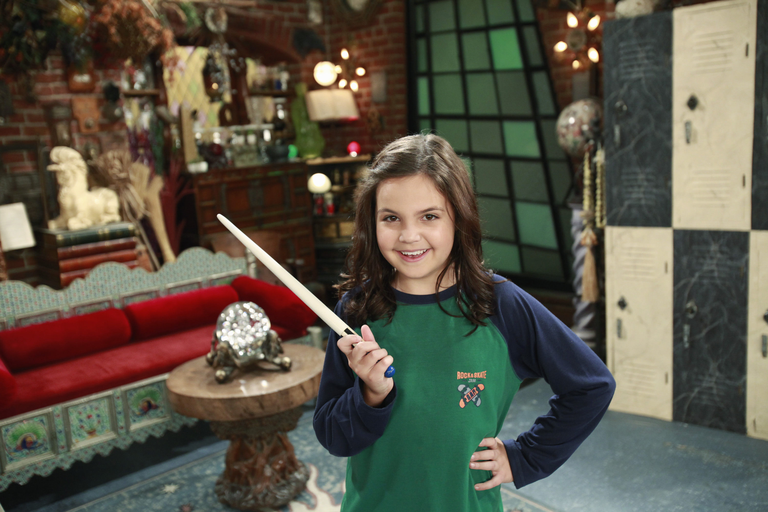 Bailee Madison Is On Wizards of Waverly Place TONIGHT! 
