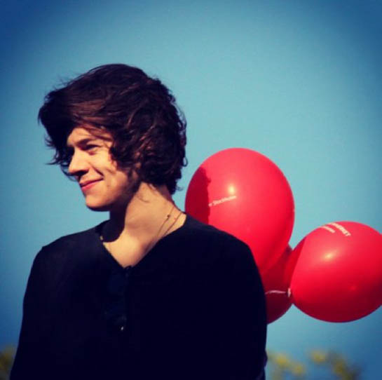 Harry’s New Twitter Pic!