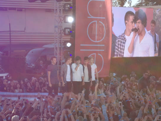 EXCLUSIVE: We Were There for 1D’s Ellen Performance!