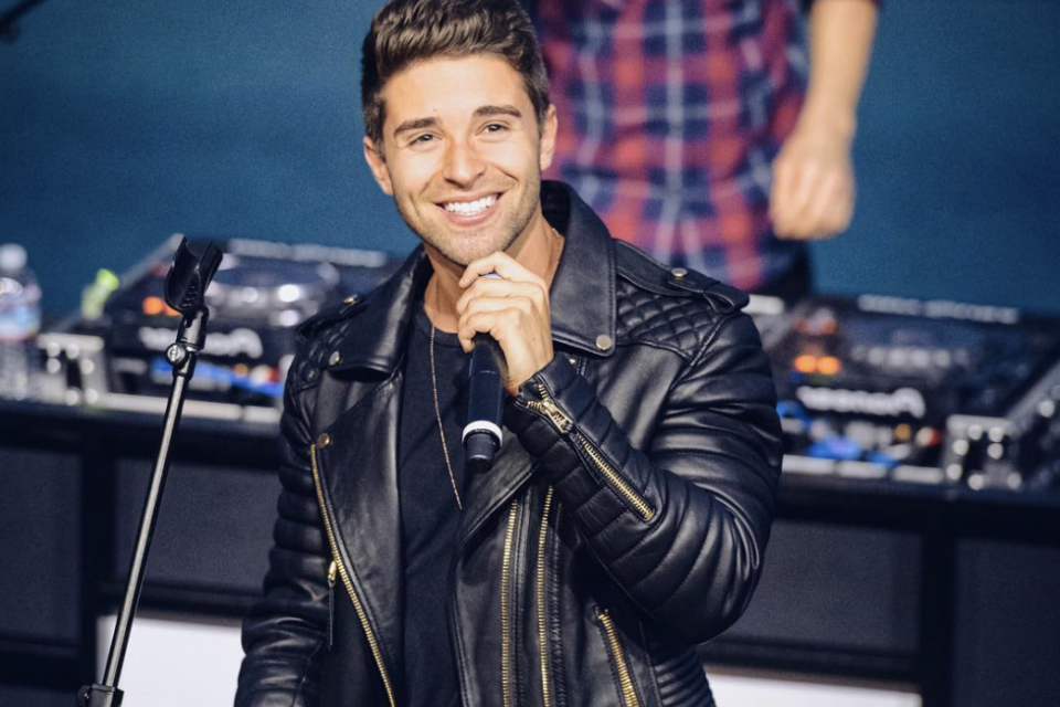 Jake Miller’s Acoustic ‘Parade’ Performance Will Make Your Heart Melt