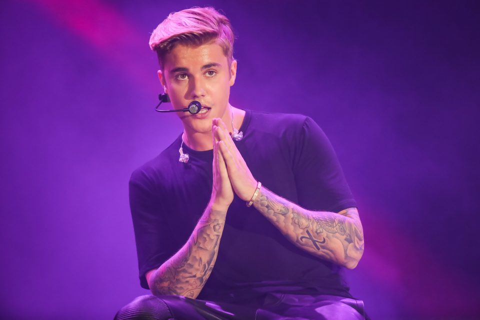 5 Justin Bieber GIFs That Will Make You Swoon