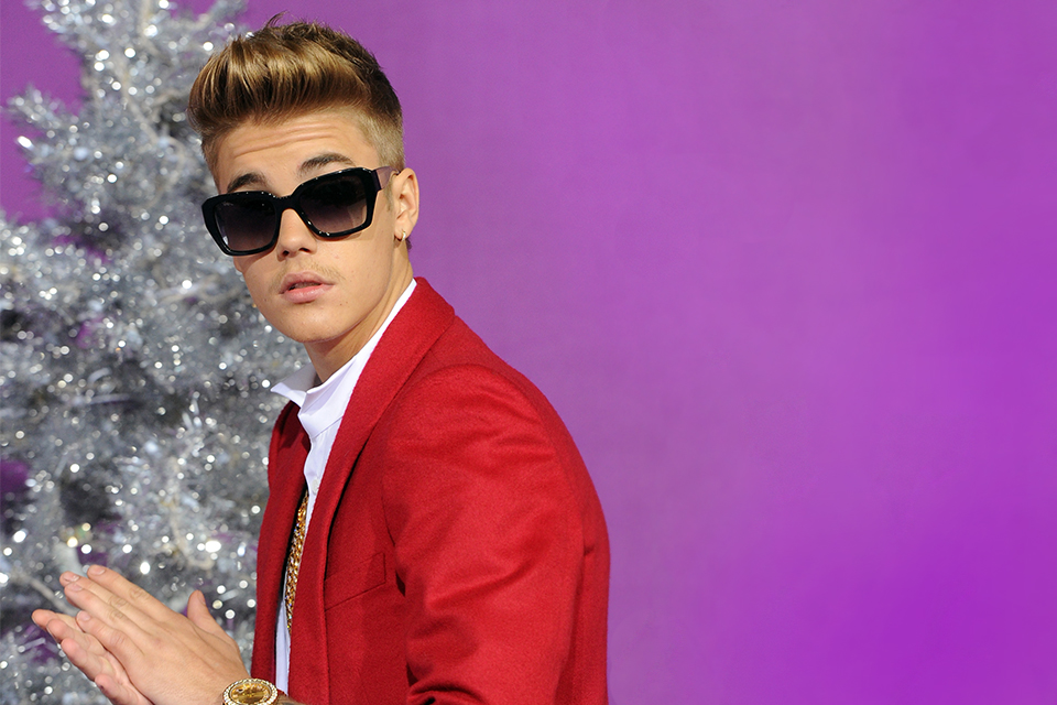 Quiz: How Well Do You Remember the Lyrics to Justin Bieber’s ‘Mistletoe’?