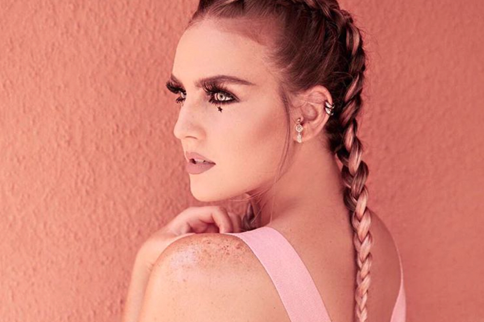 7 Photos of Perrie Edwards Best Beauty Looks