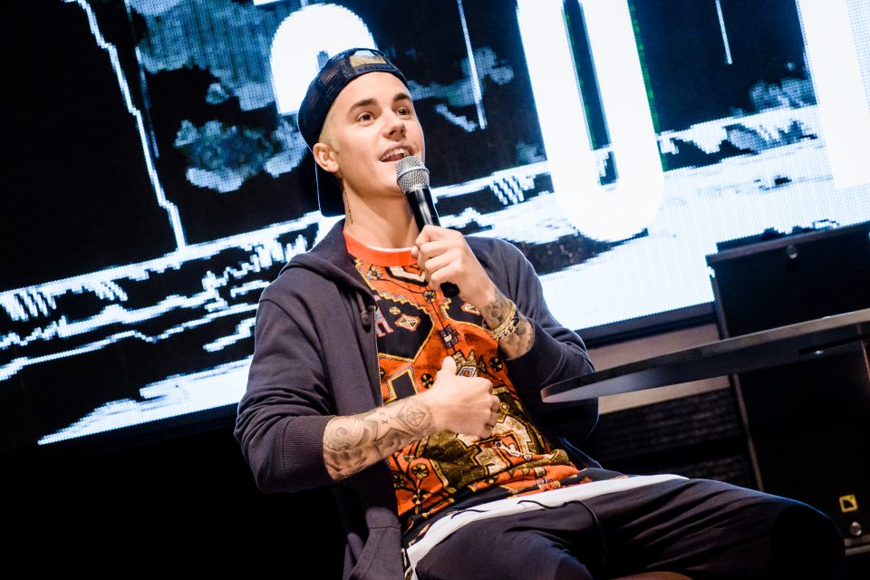 Justin Bieber’s Smoldering New Selfie Will Make Your Day