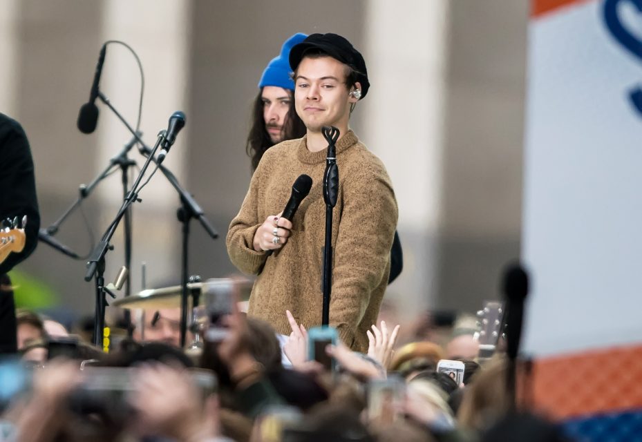 Is Harry Styles Performing One Direction Songs On Tour?