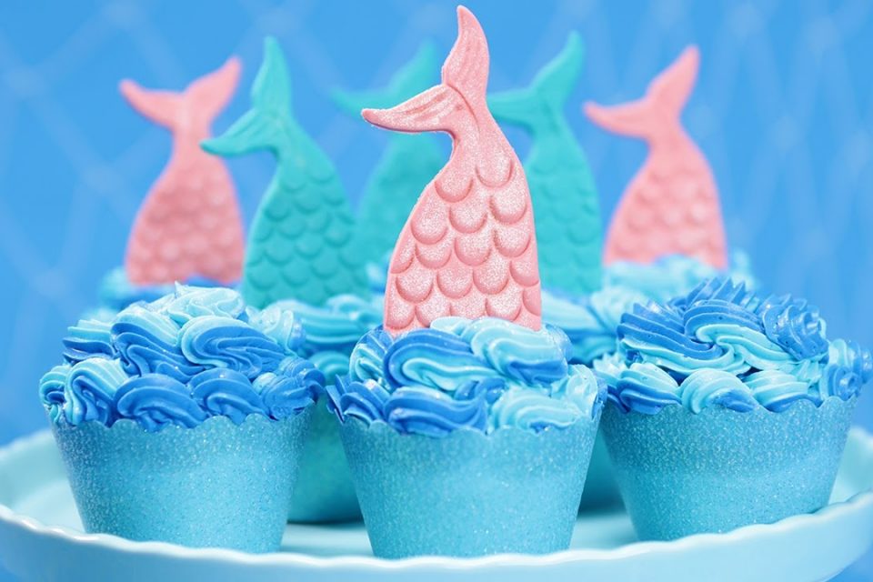 This YouTuber Makes The Coolest Cupcakes!