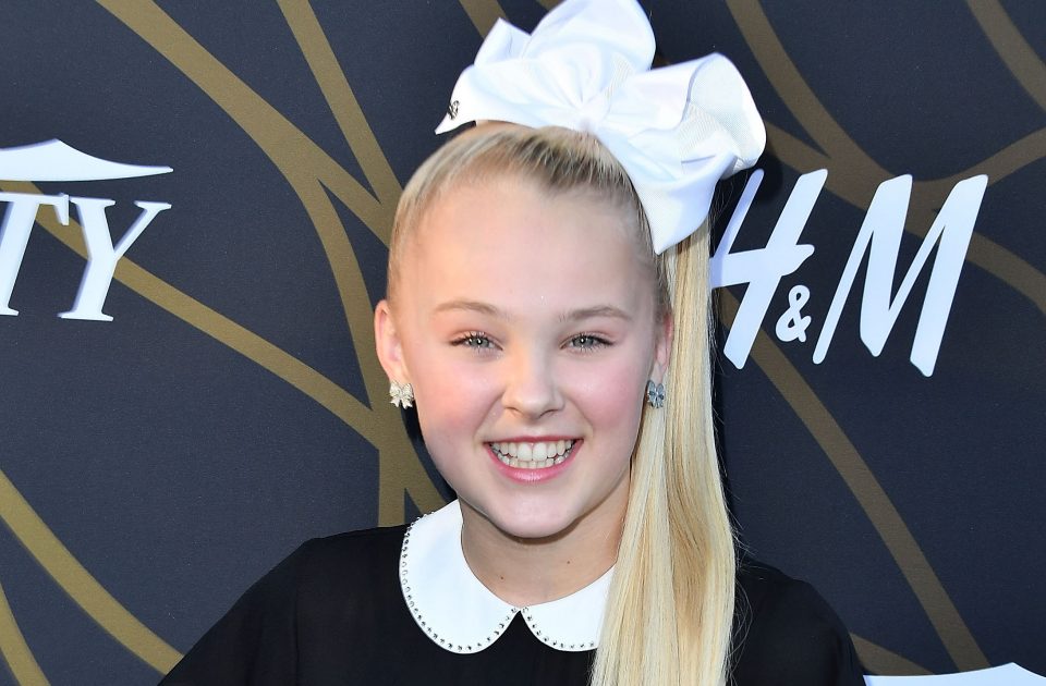 Jojo Siwa Dishes on Her ‘Jojo’s Guide to the Sweet Life’ Book Tour