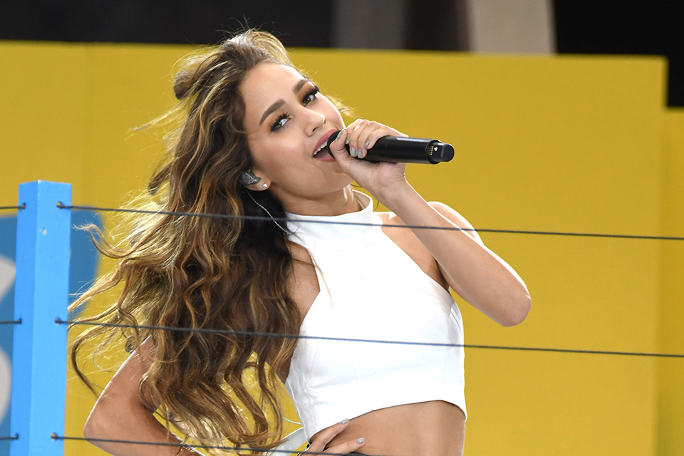 Skylar Stecker is Serving Beyonce Vibes With ‘Blame’