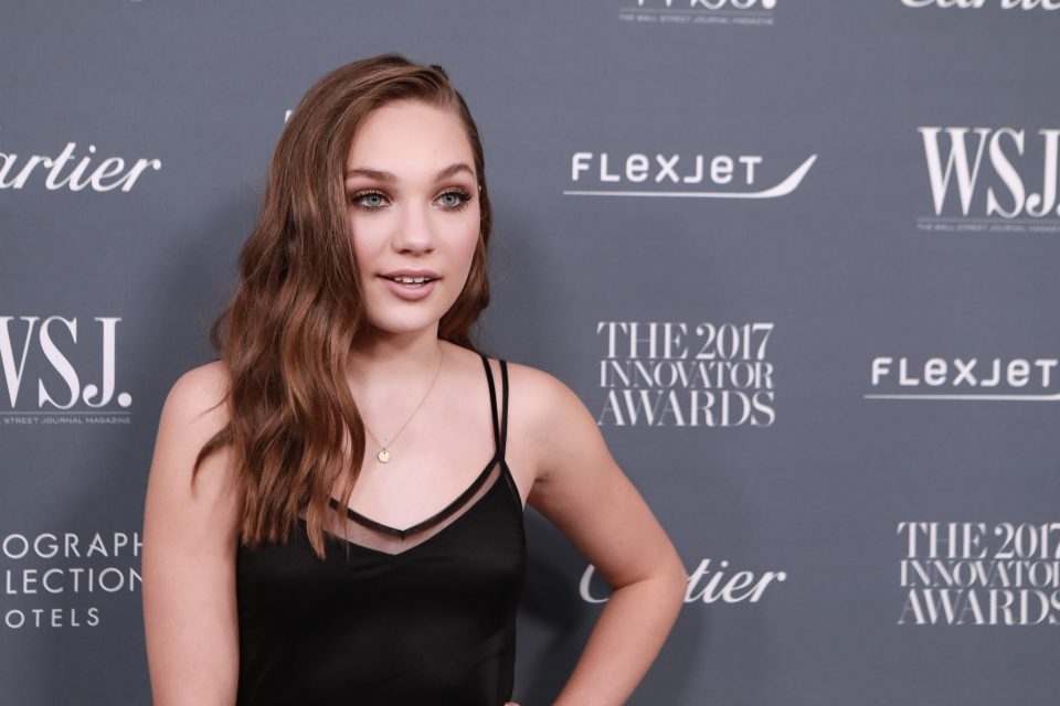 Maddie Ziegler’s Christmas-Decorated Bedroom is Straight Out of a Holiday Catalog!