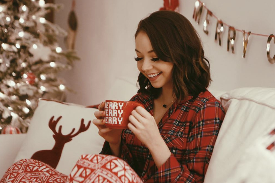 Meredith Foster’s Winter Night Routine Will Have You So Ready for the Holidays