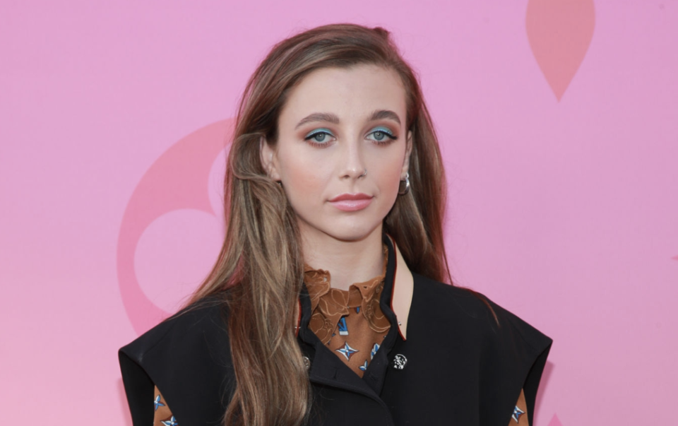 Emma Chamberlain & More Show Off Their Style at NYFW