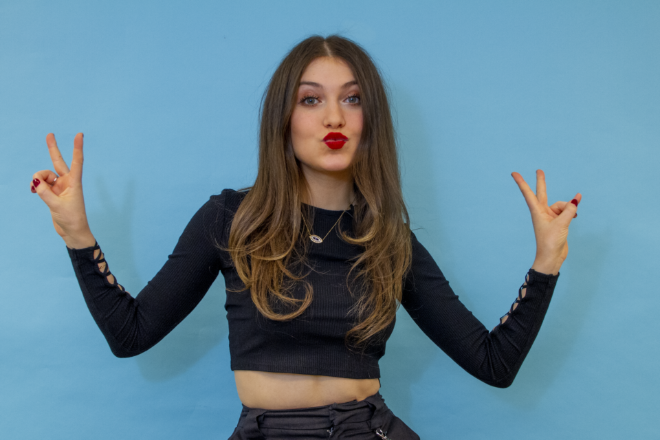 Watch: Elle Winter Proves How Well She Knows Music By Lizzo, Billie Eilish & More