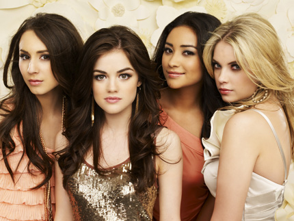 Lucy Hale Says, “We’re Going to Glee it up on Pretty Little Liars!”