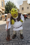 Caroline Sunshine smooches Shrek!